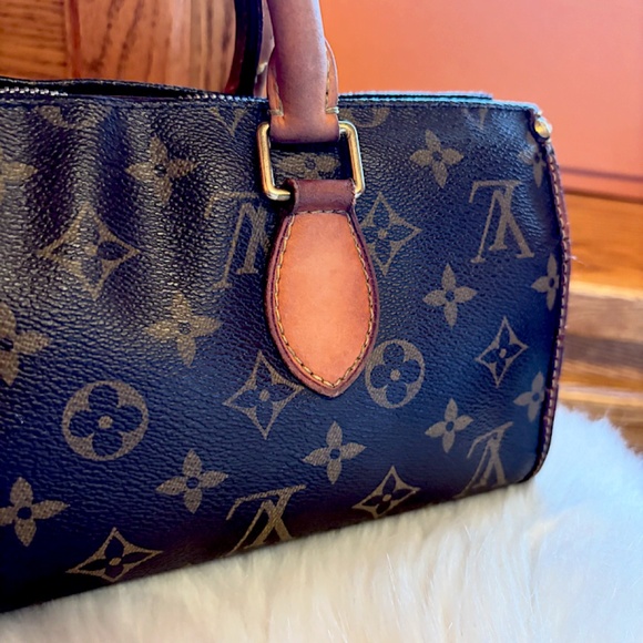 Louis Vuitton Monogram Popincourt Handbag (Authentic/Pre-loved) - Picture 8 of 16